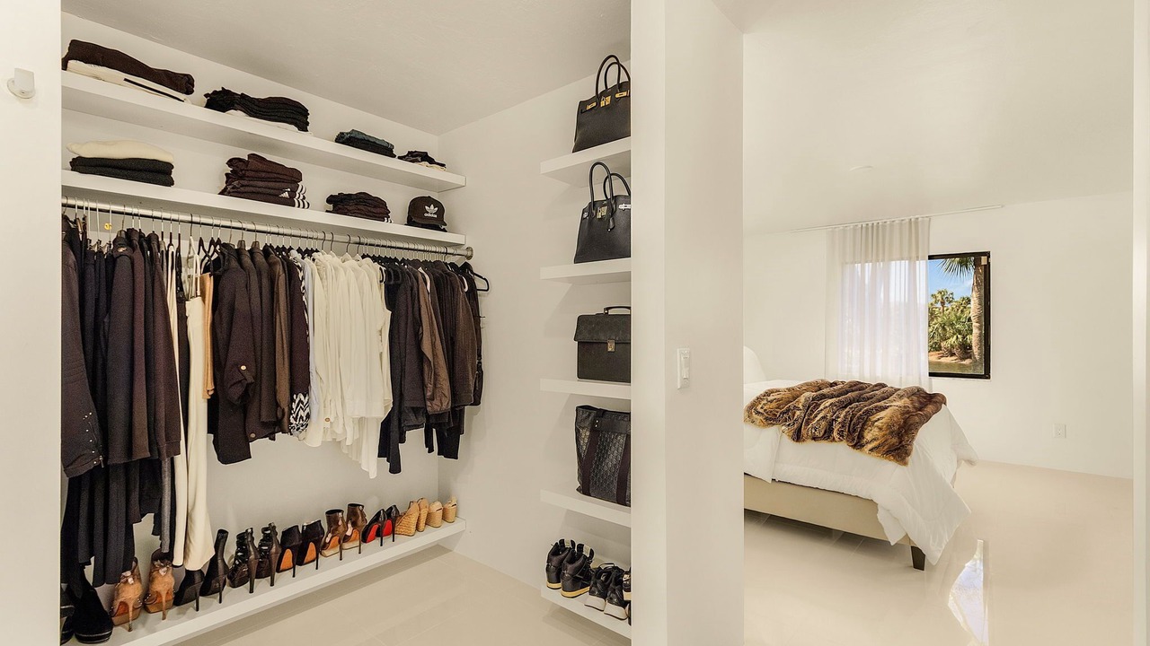 Photo of Bedroom in Iona