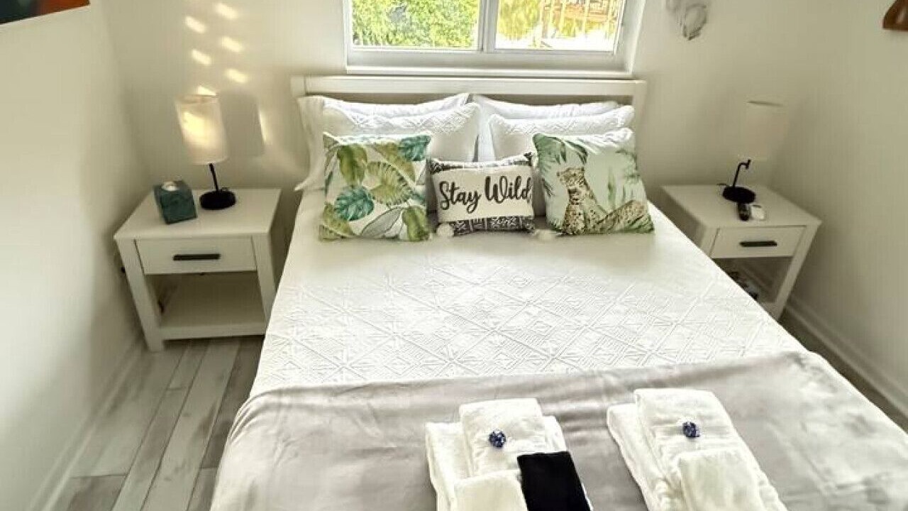 Photo of Bedroom in Lake Clarke Shores