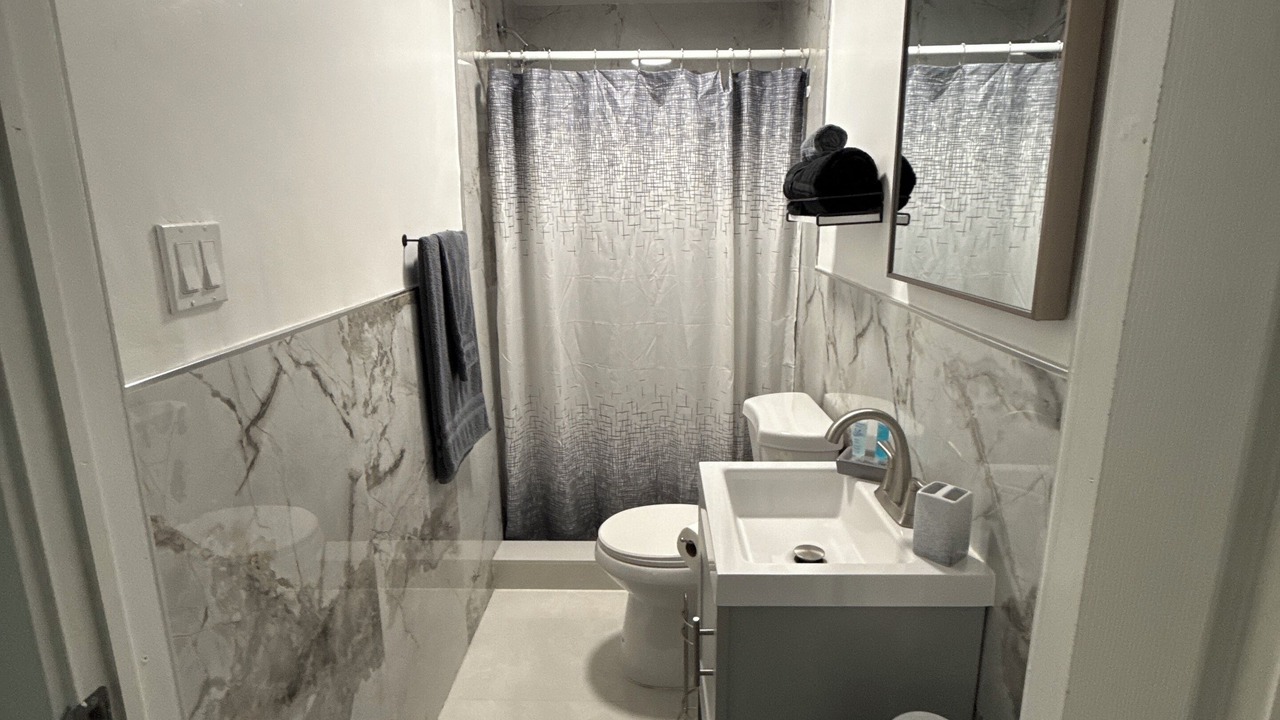 Photo of Bathroom in Central Fort Lauderdale