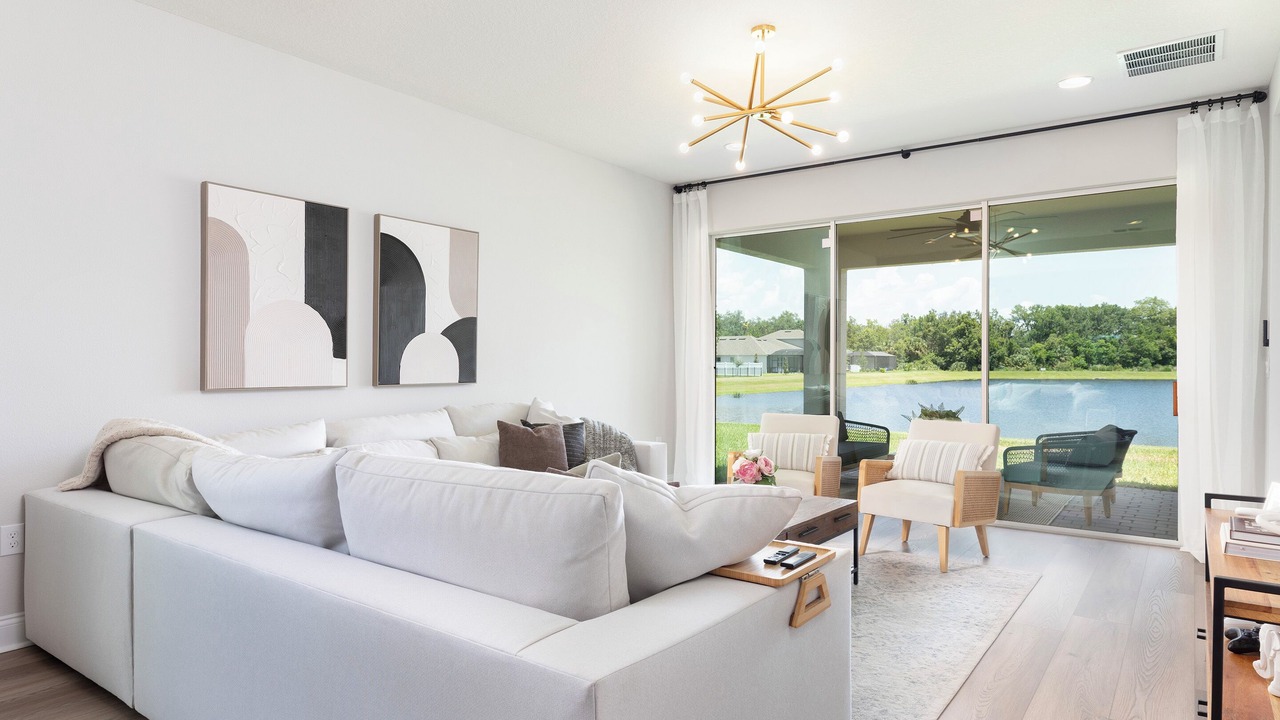 Photo of Livingroom in DeBary