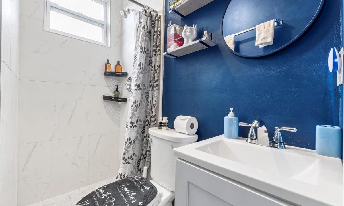 Photo of Bathroom in North Lauderdale