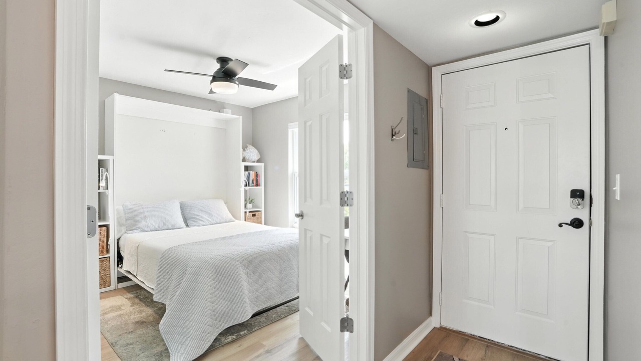 Photo of Bedroom in Hammock Bay
