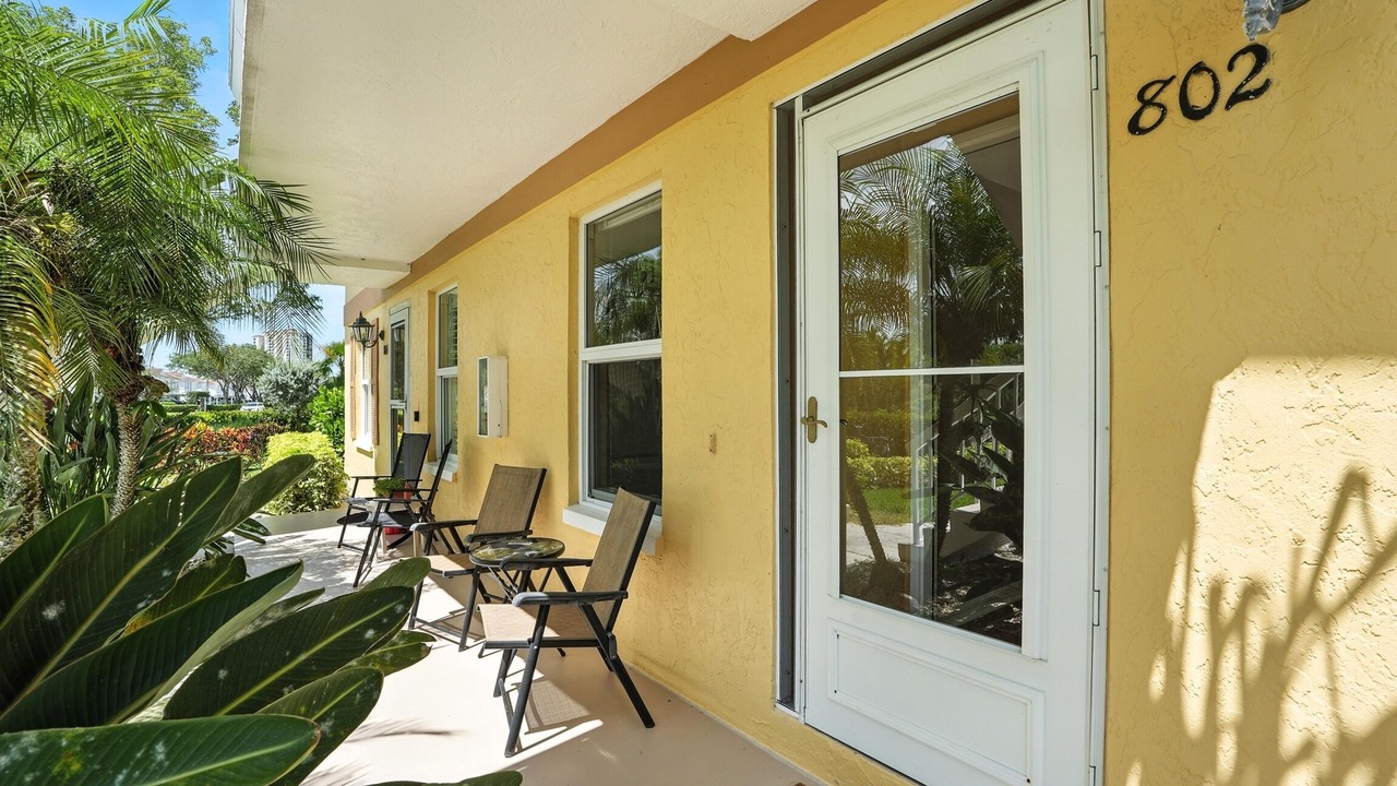 Photo of Patio Balcony in Hammock Bay