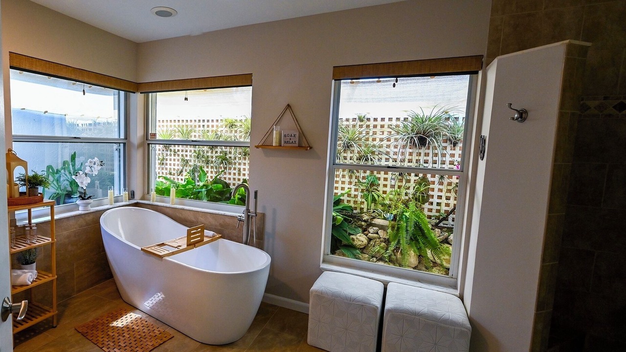 Photo of Bathroom in Equestrian Walk