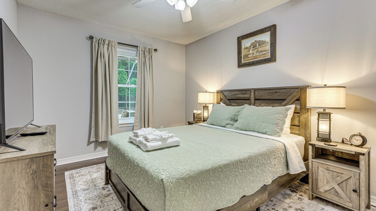 Photo of Bedroom in Gulf Breeze