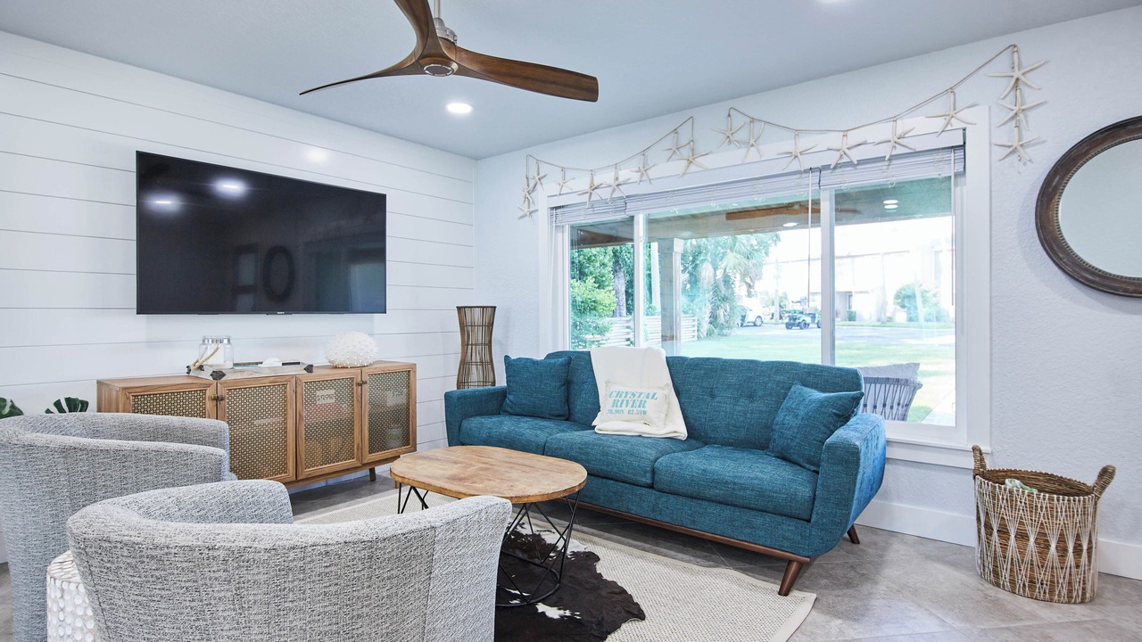 Photo of Livingroom in Springs at Kings Bay