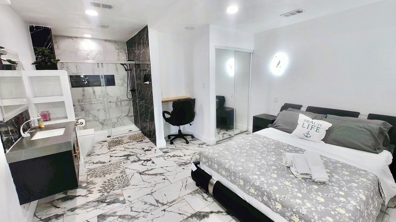 Photo of Bedroom in St. Petersburg - Clearwater