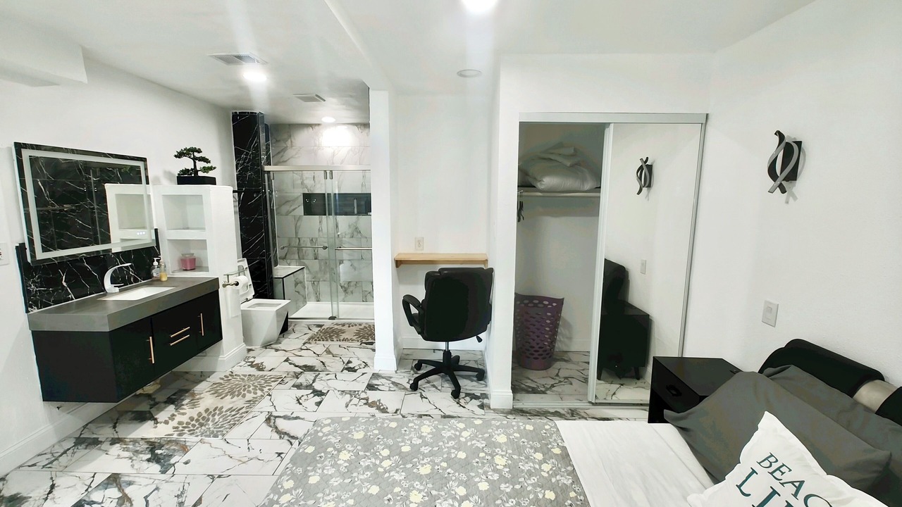 Photo of Bedroom in St. Petersburg - Clearwater