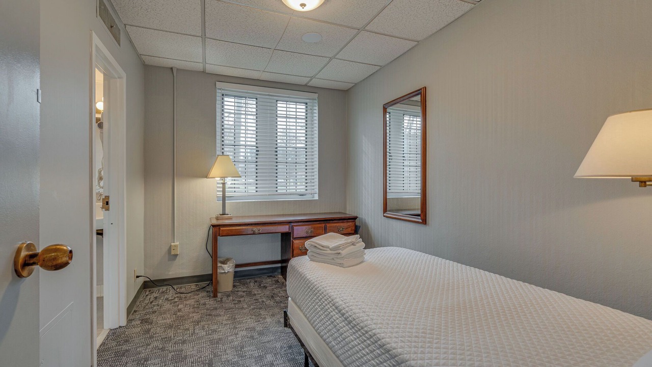 Photo of Bedroom in Music Row