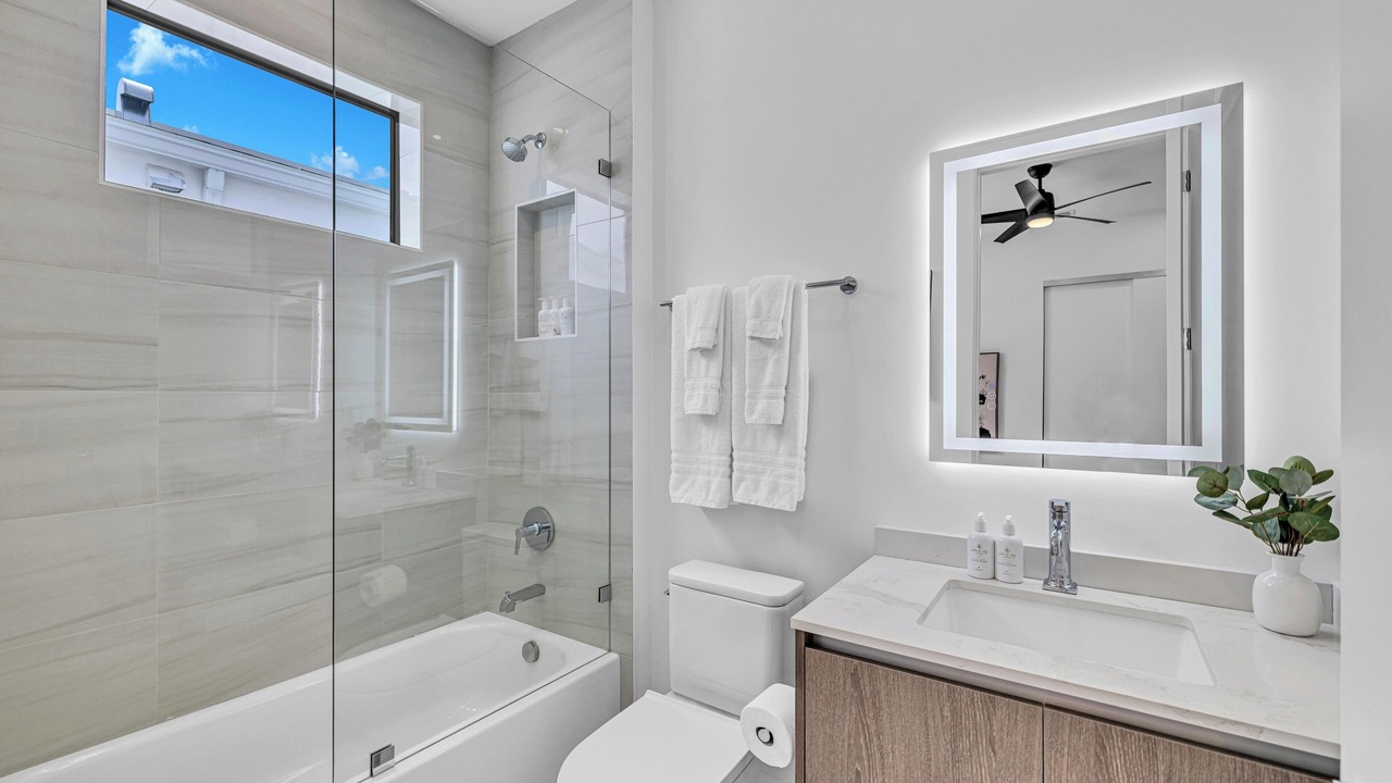 Photo of Bathroom in Harbordale