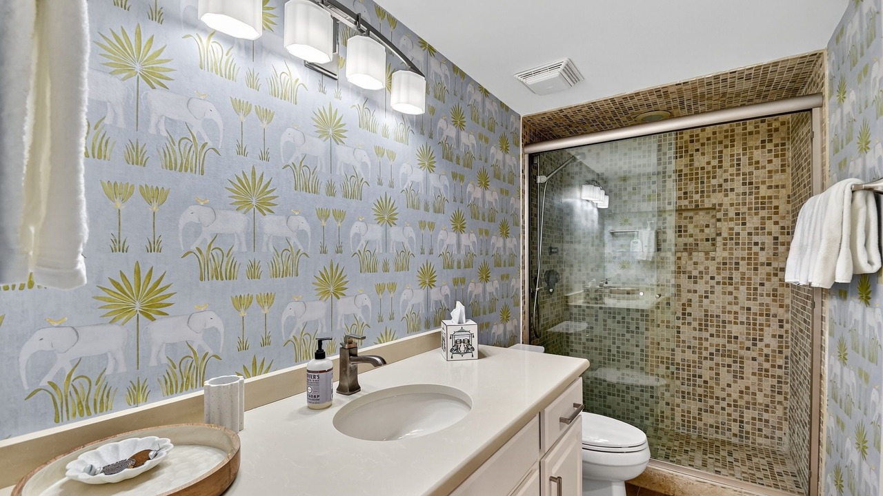 Photo of Bathroom in South Palm Beach