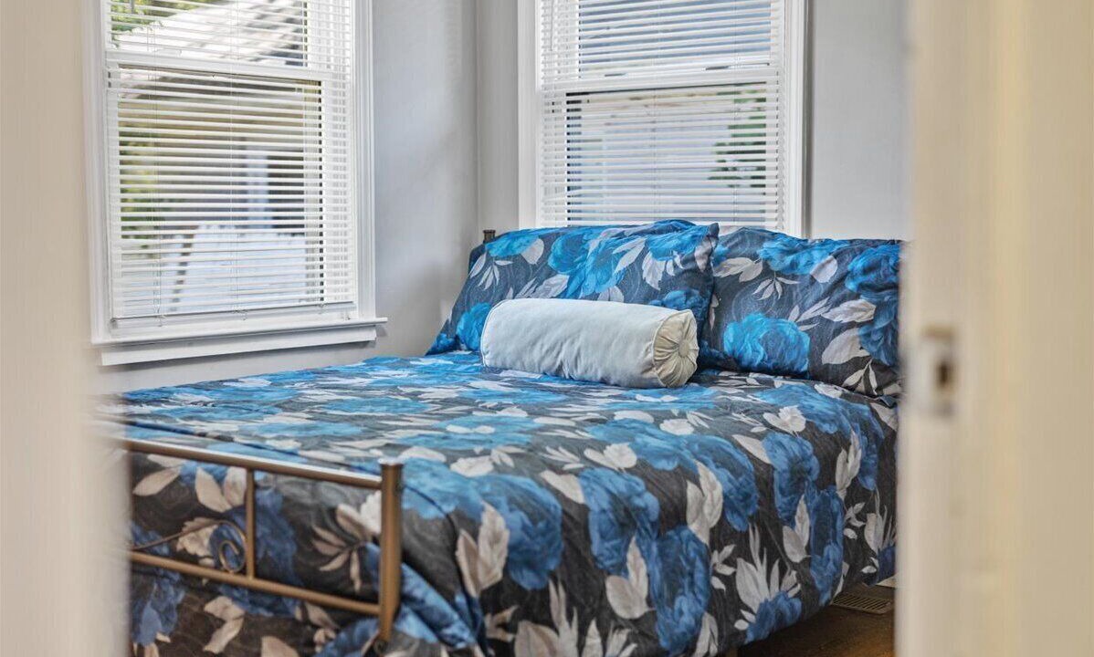 Photo of Bedroom in Candler-McAfee
