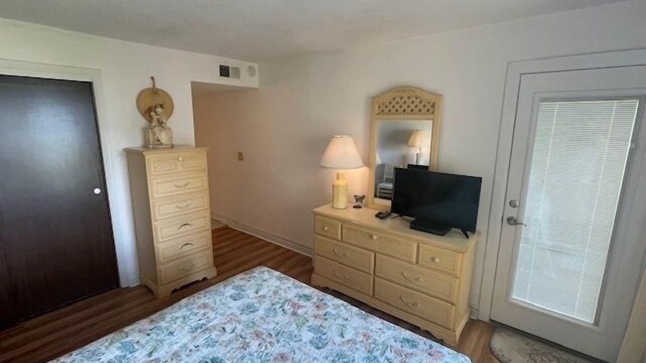 Photo of Bedroom in Point East