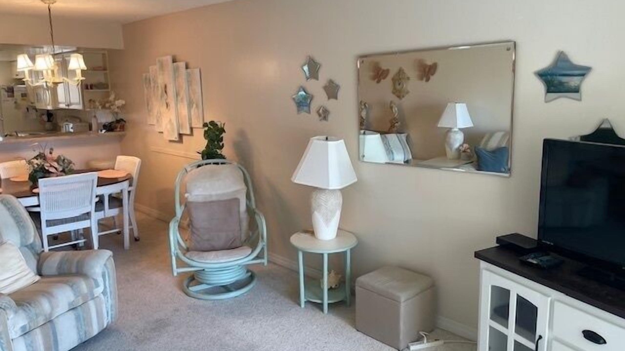Photo of Livingroom in Point East