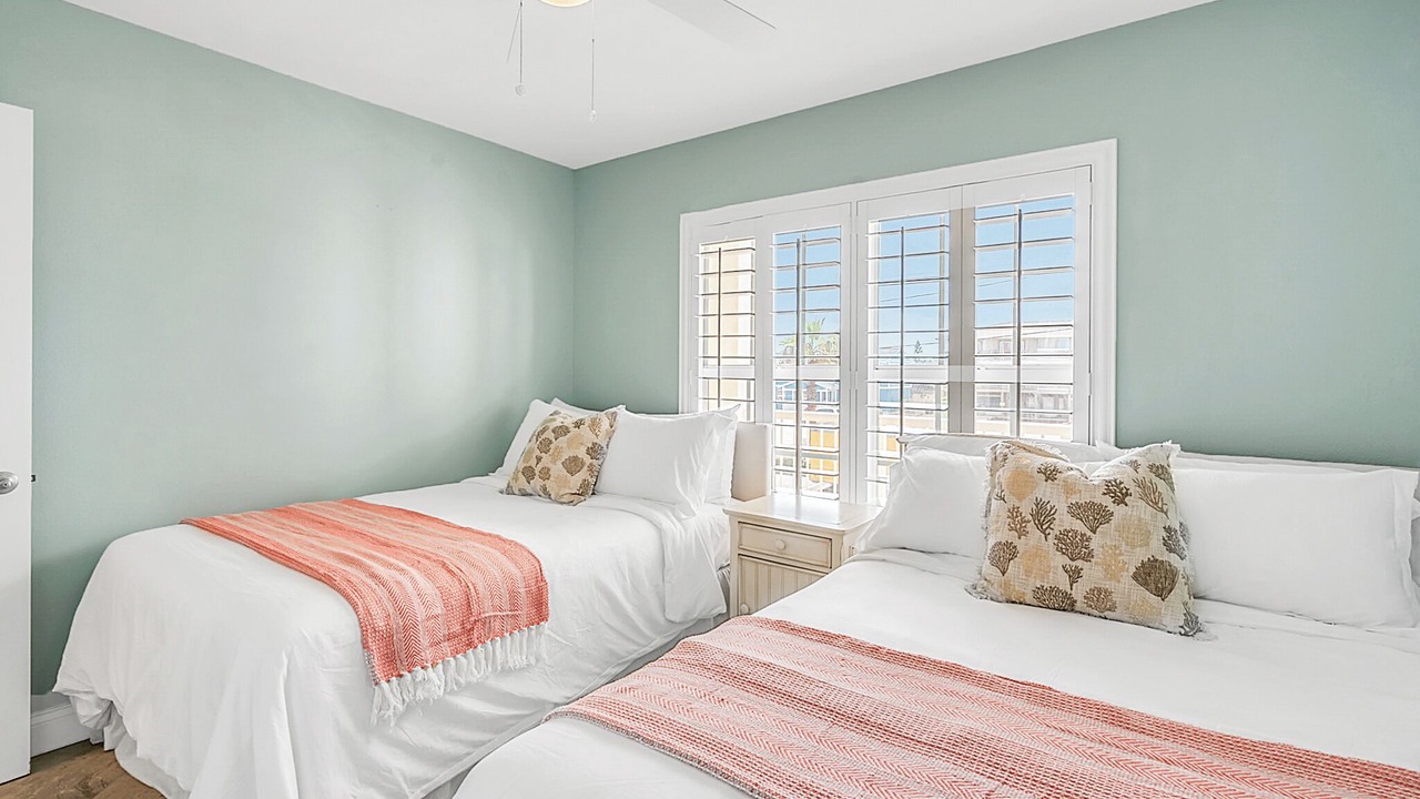 Photo of Bedroom in Point East