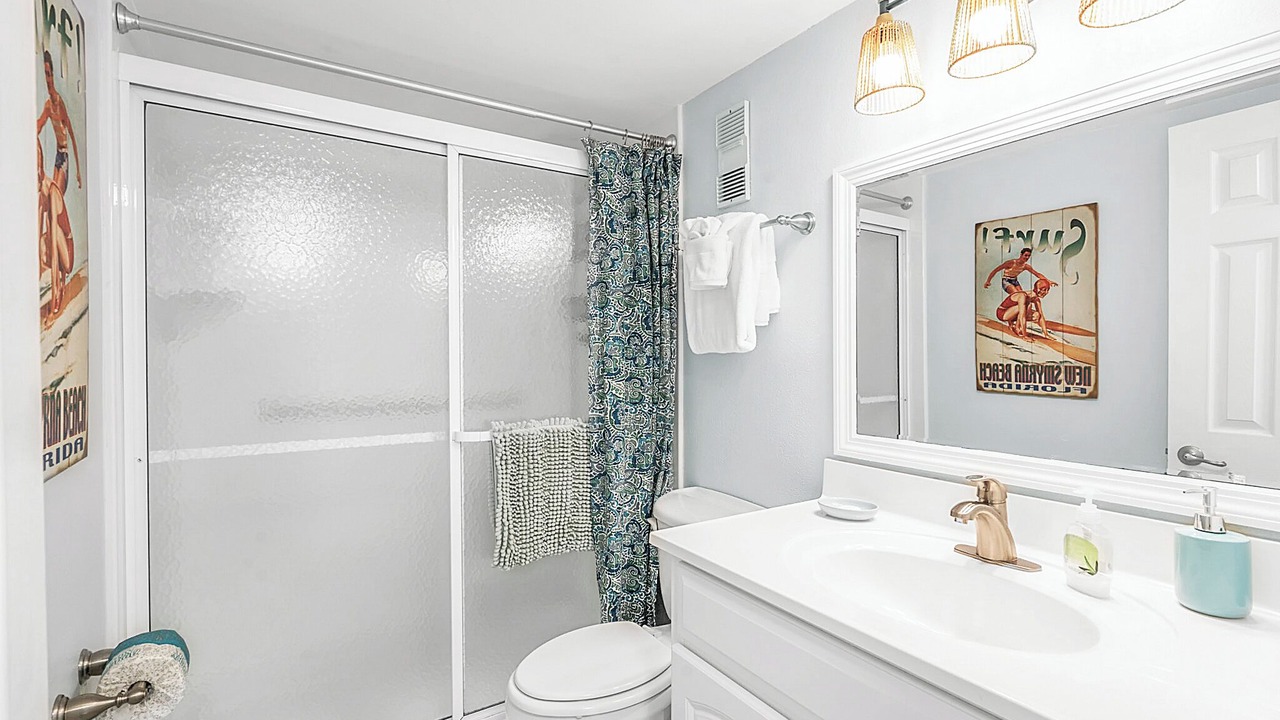 Photo of Bathroom in Point East