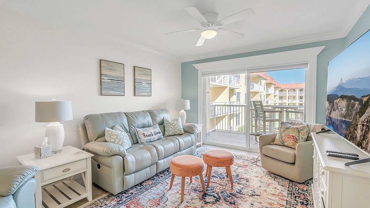 Photo of Livingroom in Point East