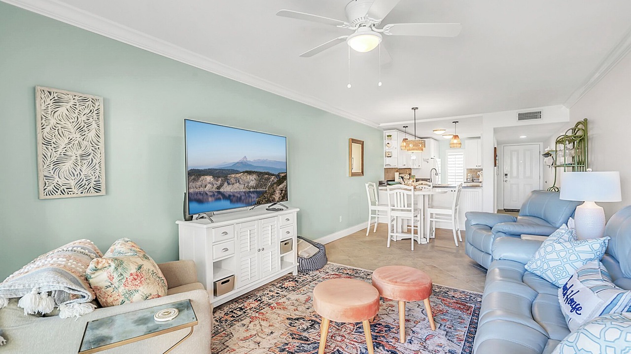 Photo of Livingroom in Point East