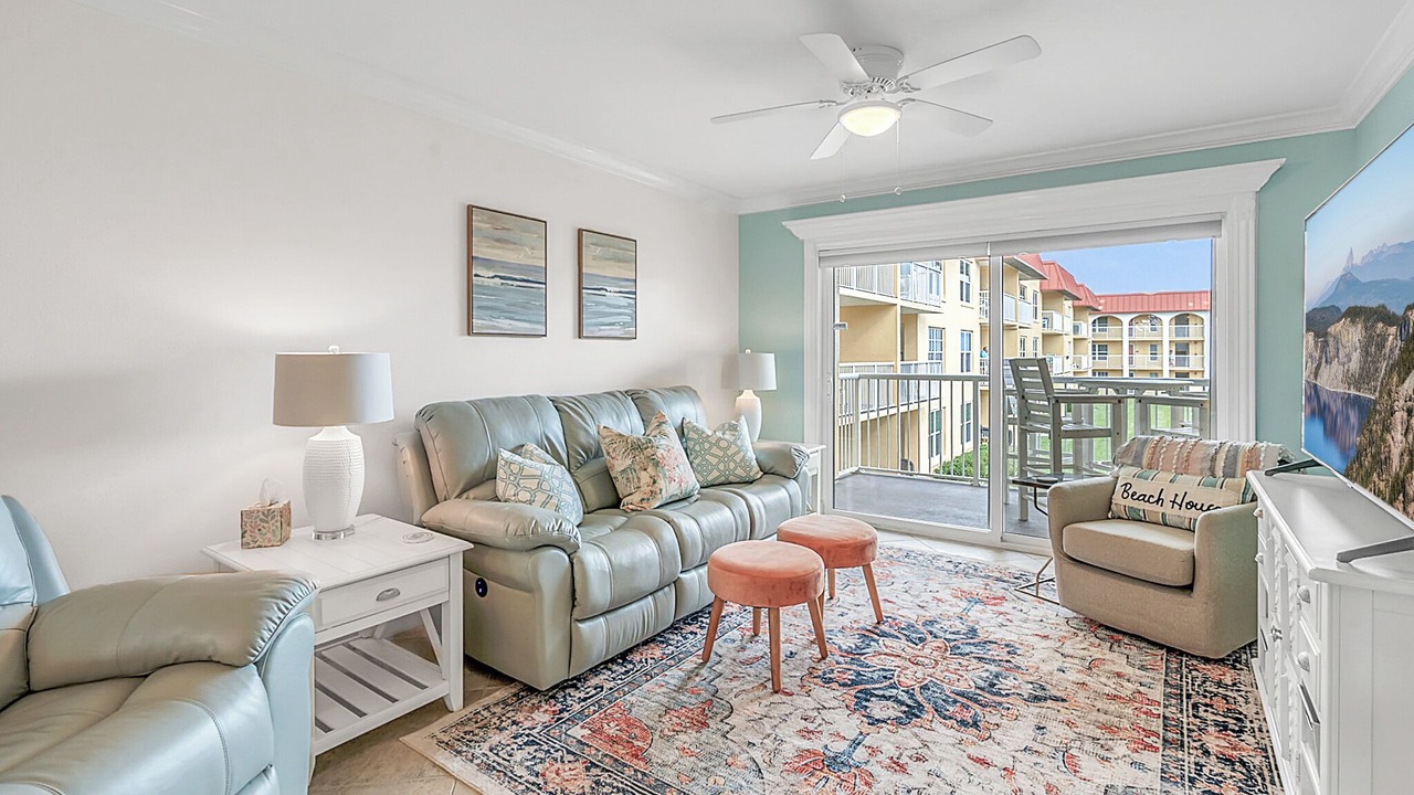 Photo of Livingroom in Point East