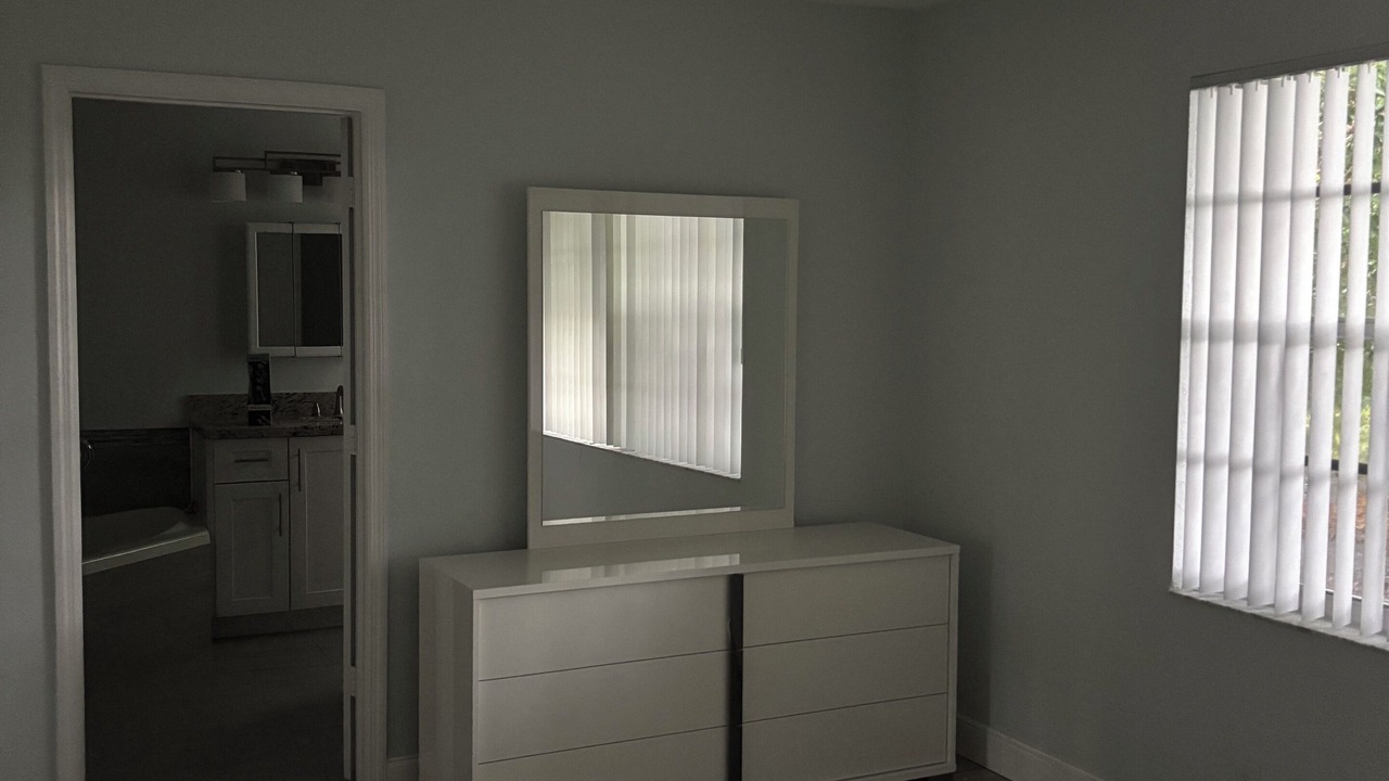Photo of Bedroom in Survey Creek