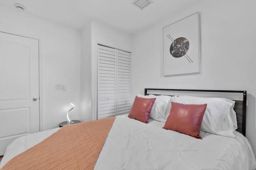 Photo of Bedroom in West Hollywood