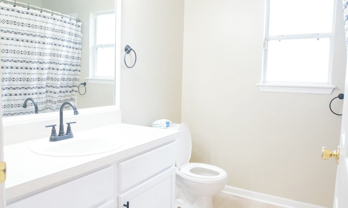 Photo of Bathroom in Doctors Inlet