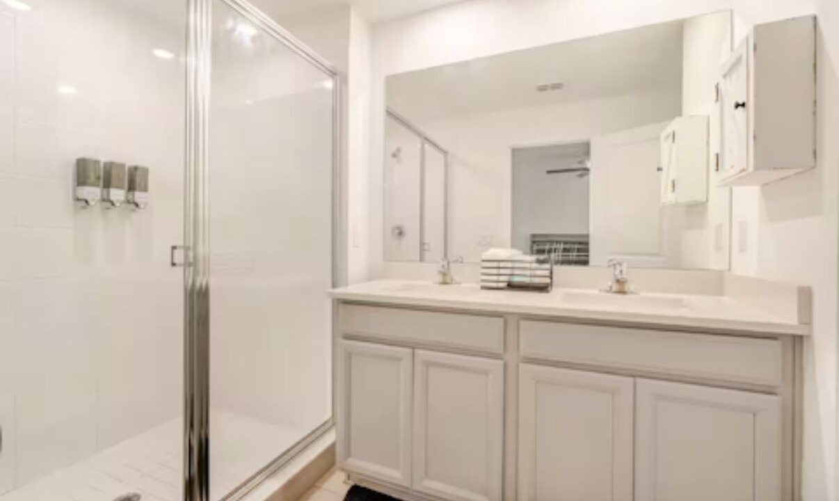 Photo of Bathroom in Greenacres