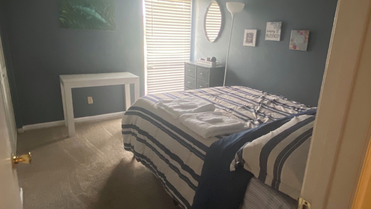 Photo of Bedroom in Lakewood Park