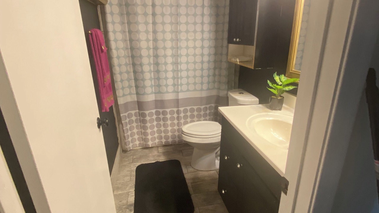 Photo of Bathroom in Lakewood Park