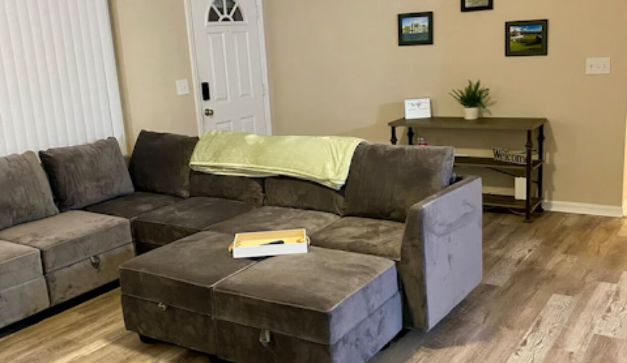 Photo of Livingroom in Fort King District
