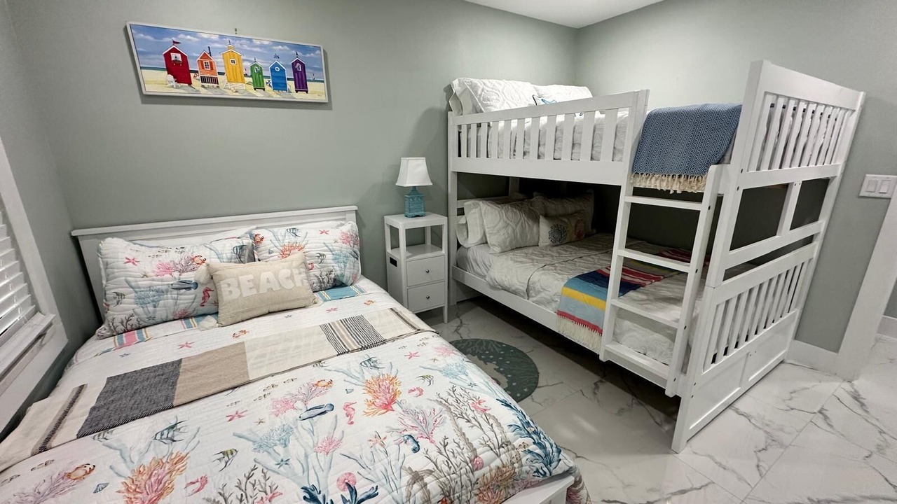 Photo of Bedroom in Bay Crest Park