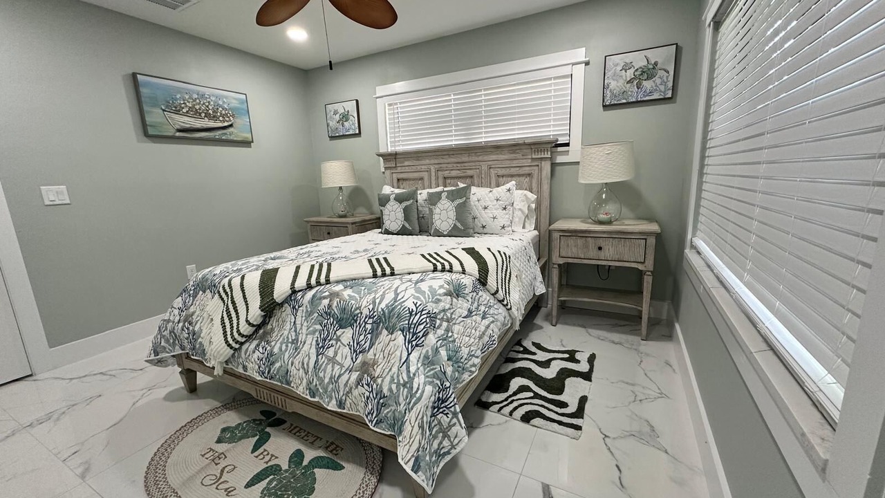 Photo of Bedroom in Bay Crest Park