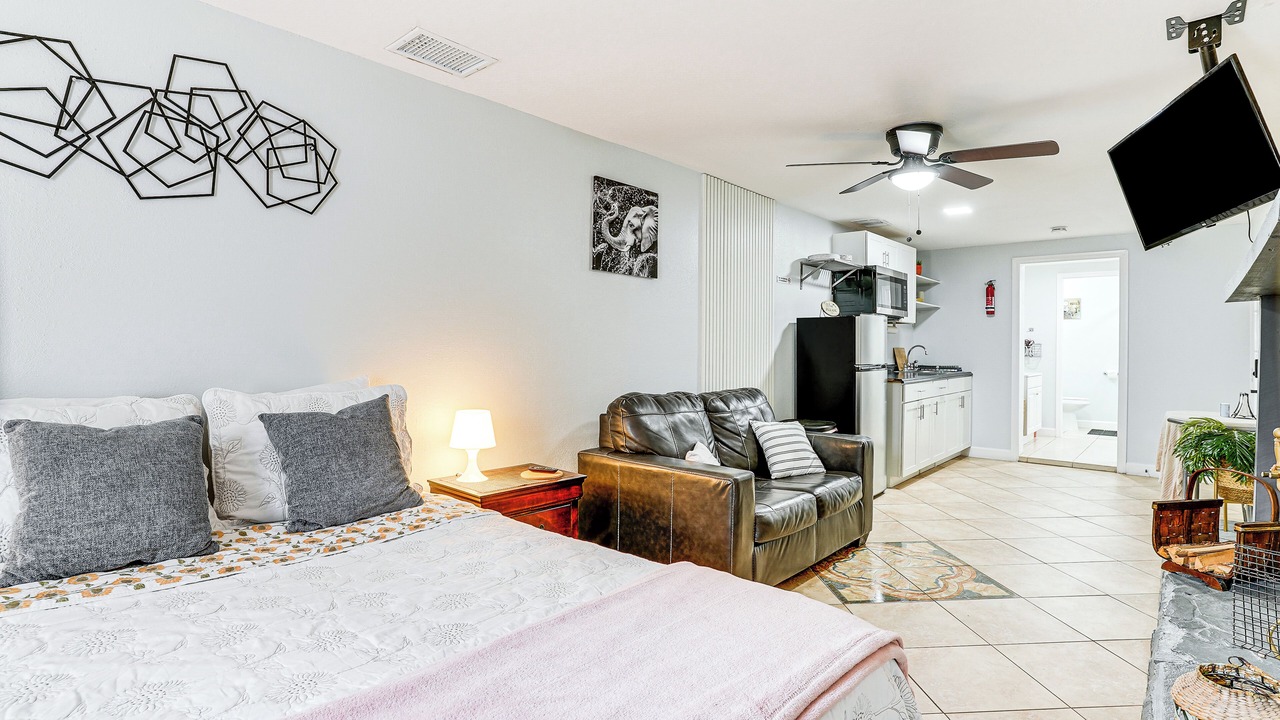 Photo of Bedroom in University