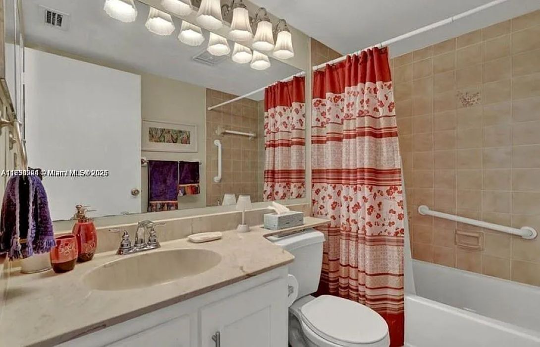Photo of Bathroom in Jensen Beach