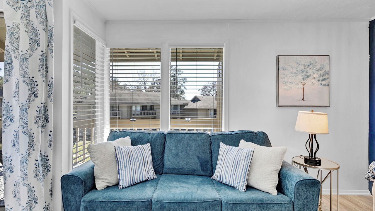 Photo of Livingroom in Daphne