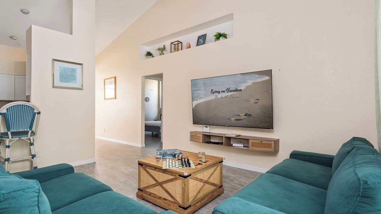 Photo of Livingroom in Crown Pointe