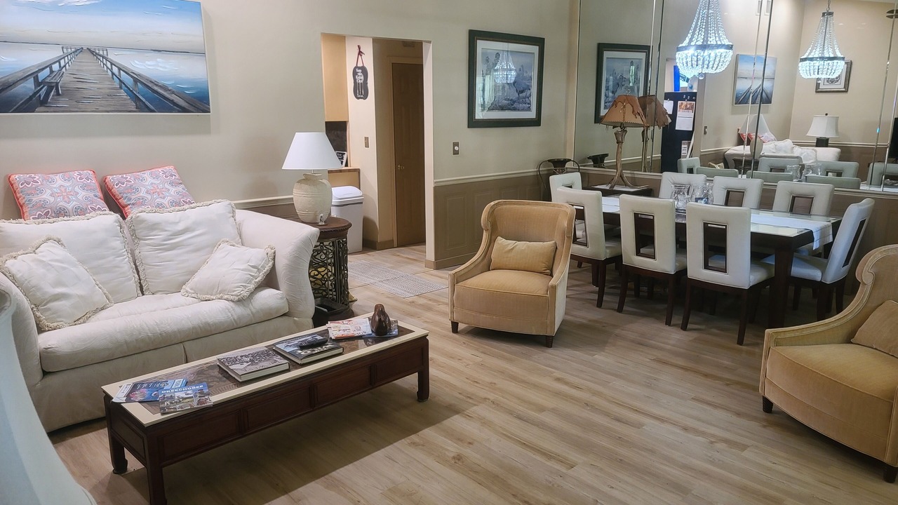 Photo of Livingroom in Taylor Creek