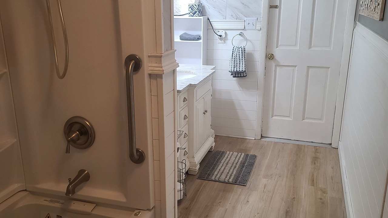 Photo of Bathroom in Taylor Creek