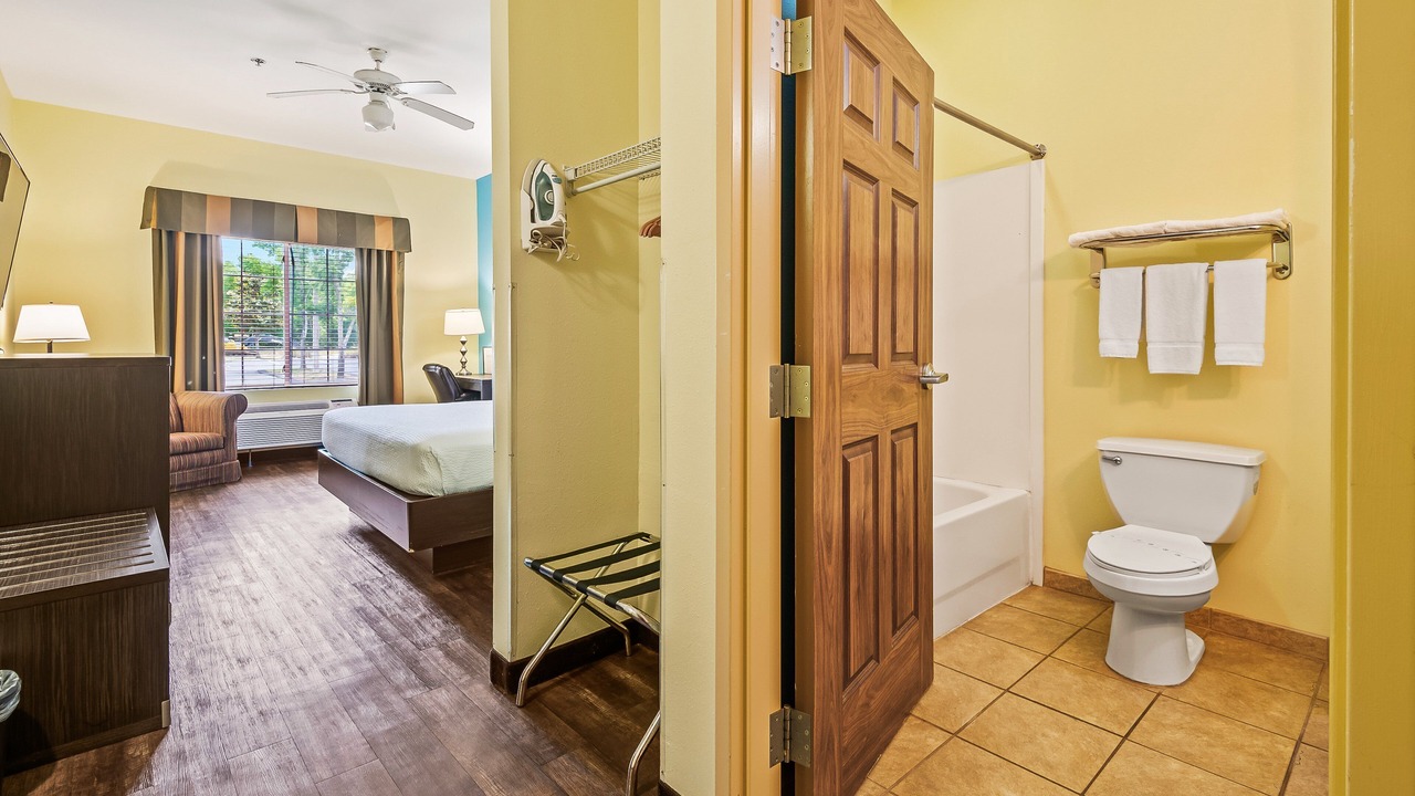 Photo of Bathroom in Crawfordville