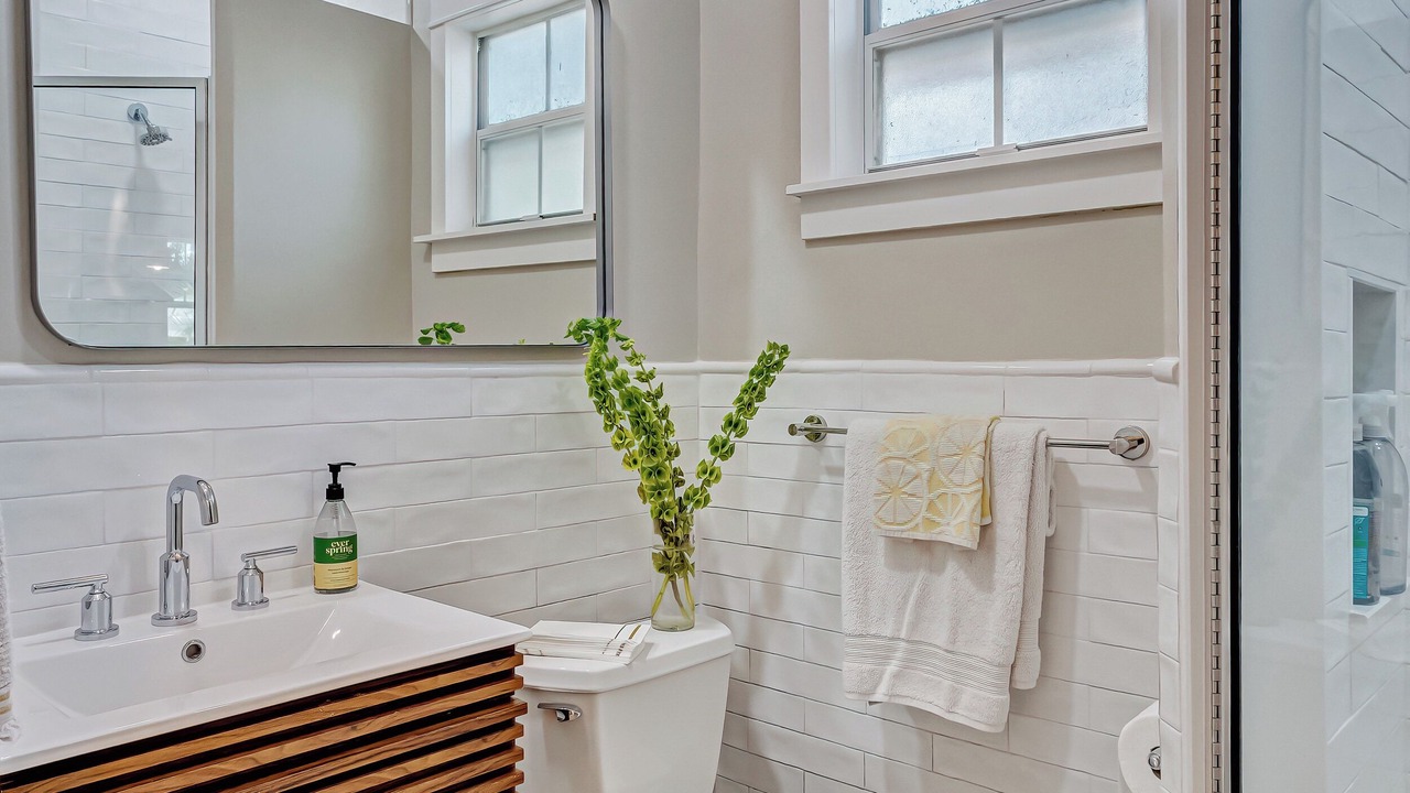 Photo of Bathroom in Northwood Shores