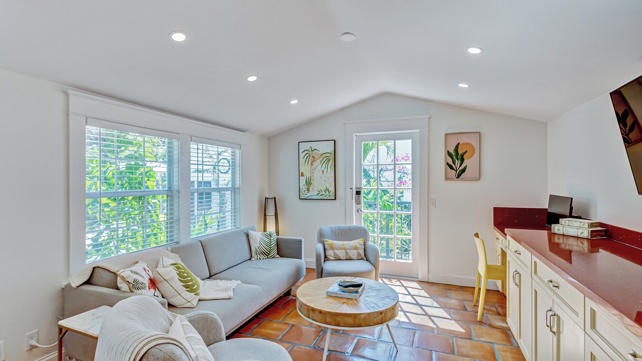 Photo of Livingroom in Northwood Shores