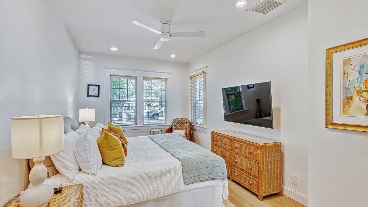 Photo of Bedroom in Northwood Shores