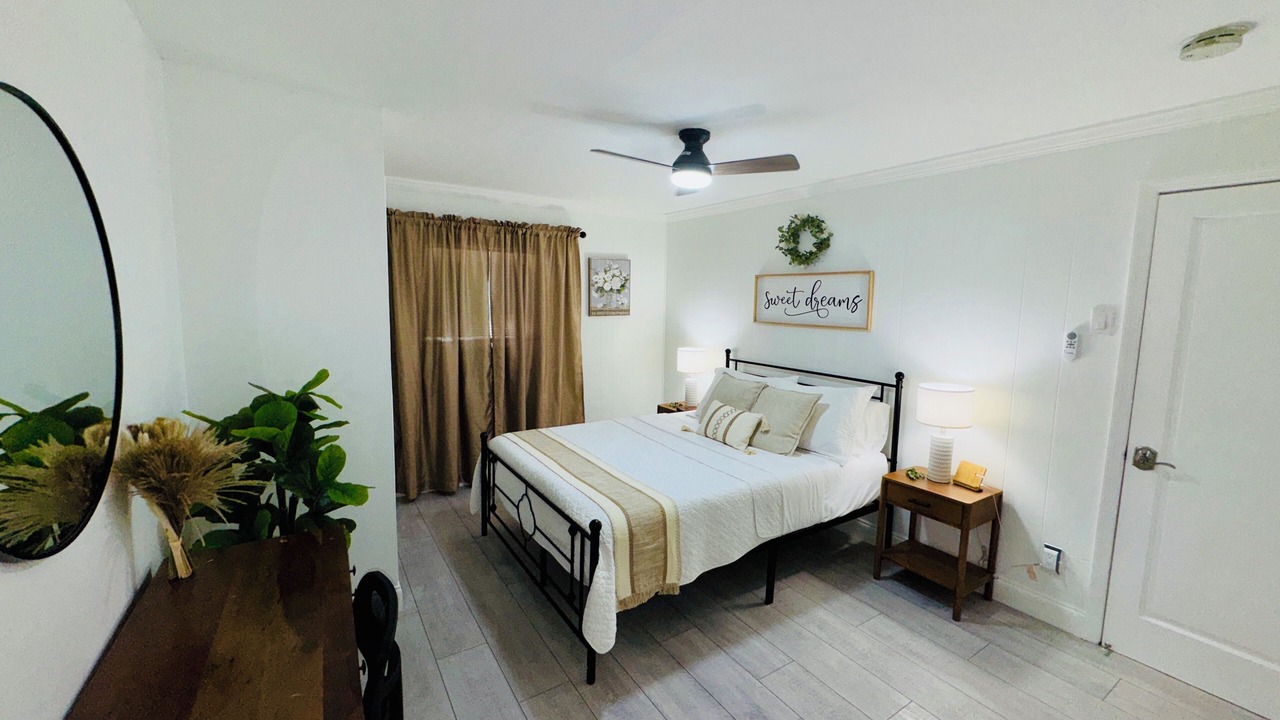 Photo of Bedroom in Bayou Oaks