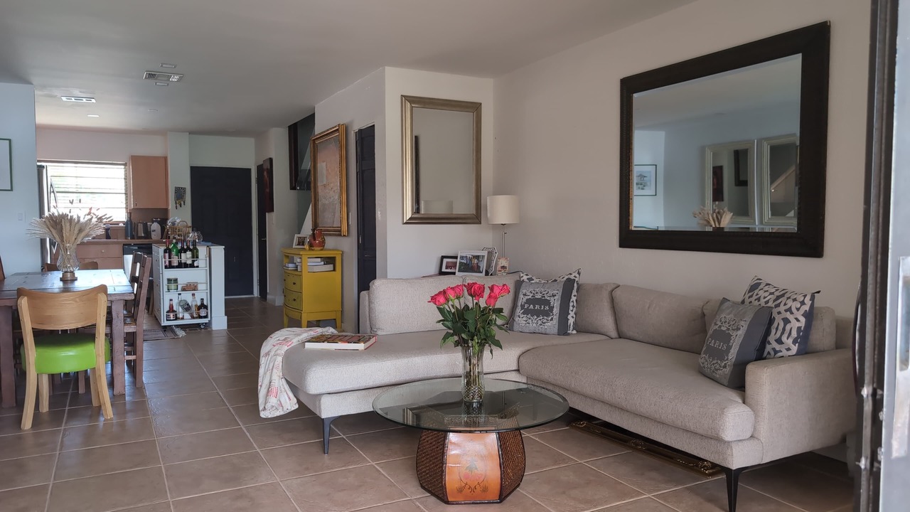 Photo of Livingroom in Pembroke Pines