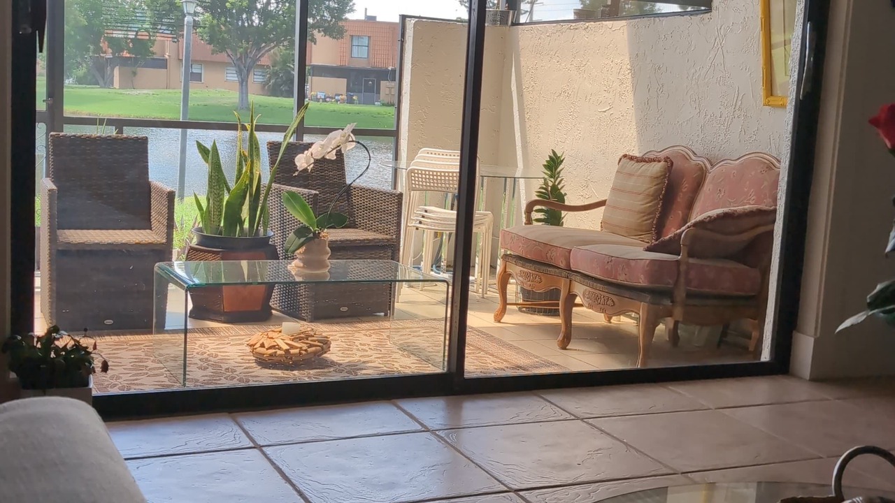 Photo of Livingroom in Pembroke Pines