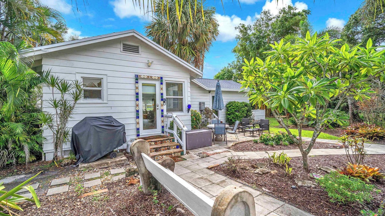Photo of Patio Balcony in Tarpon River