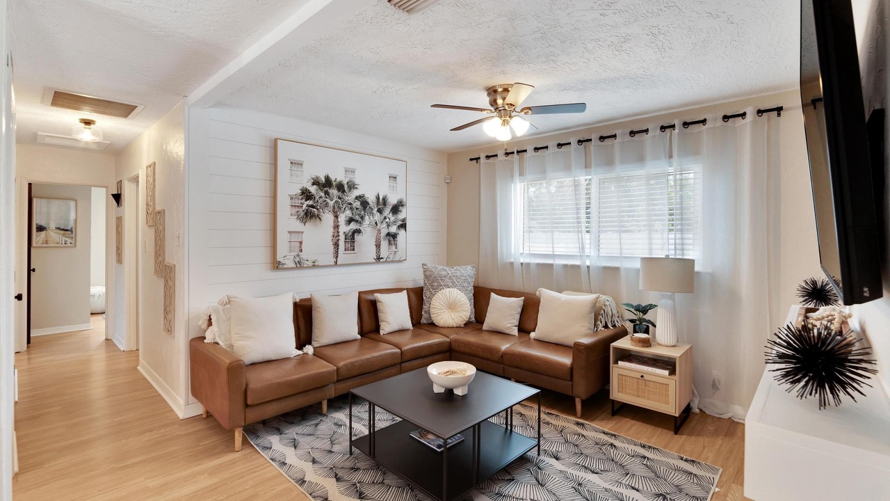 Photo of Livingroom in Sun Bay South