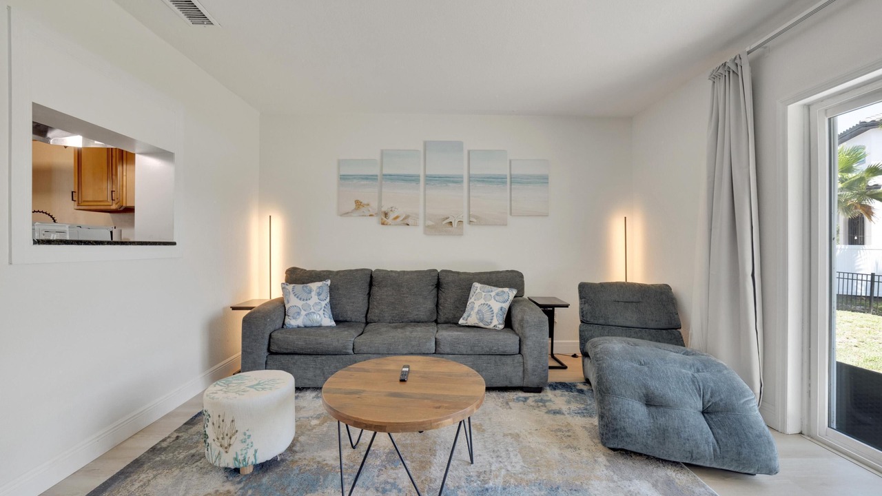 Photo of Livingroom in Carrollwood