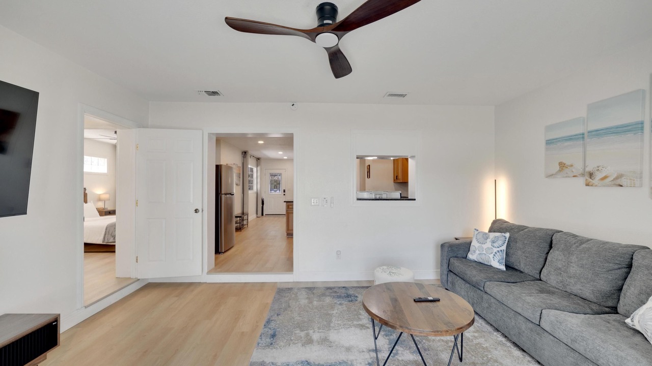 Photo of Livingroom in Carrollwood