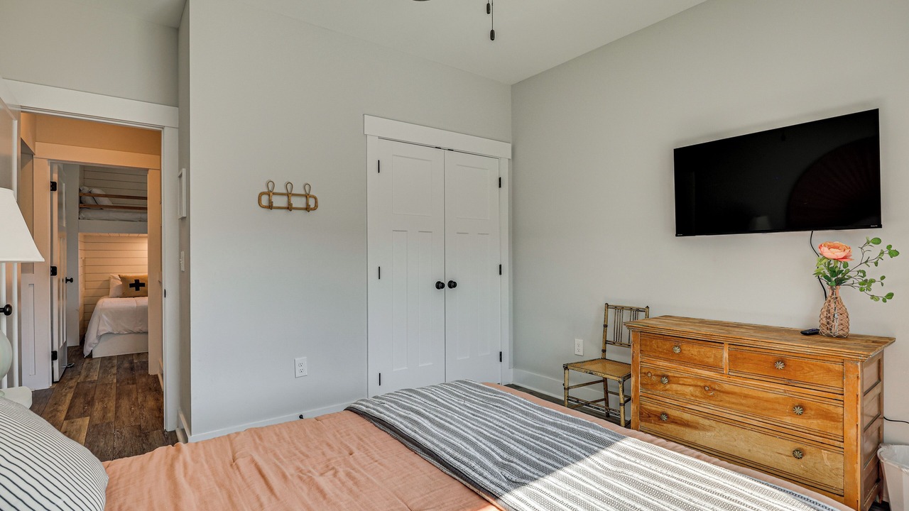 Photo of Bedroom in Tranquil Harbour